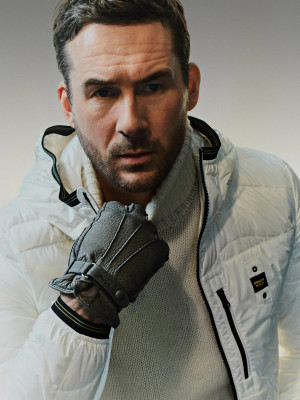 photo 7 in Barry Sloane  gallery [id1352996] 2024-06-30 00:00:00