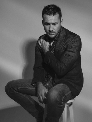Barry Sloane  pic #1223011
