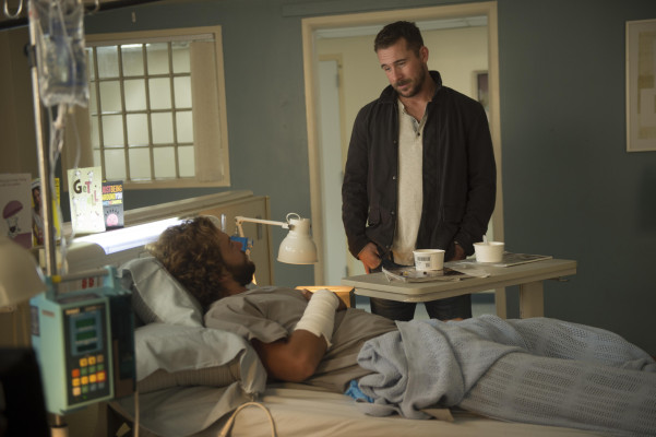 Barry Sloane  pic #1218792