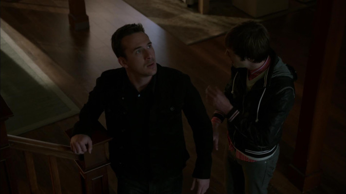 Barry Sloane  pic #1221530