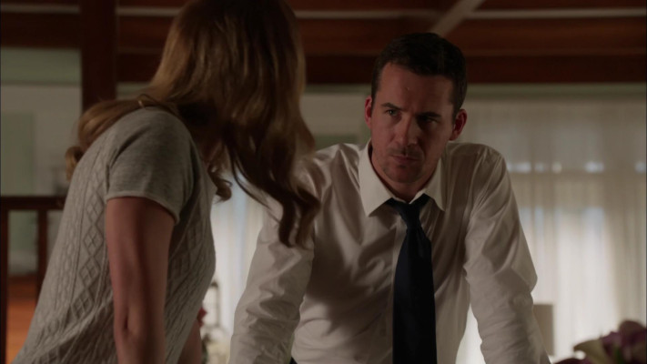 Barry Sloane  pic #1221544