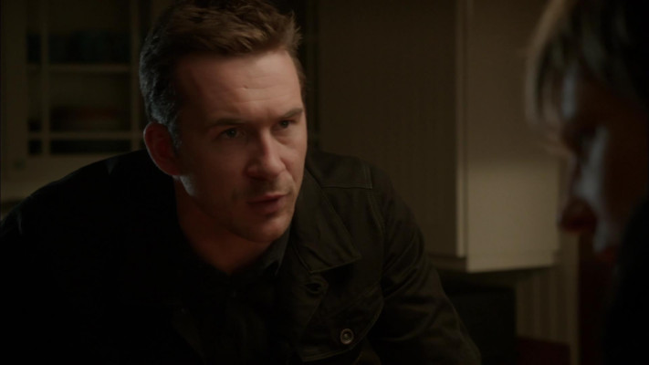 Barry Sloane  pic #1221538