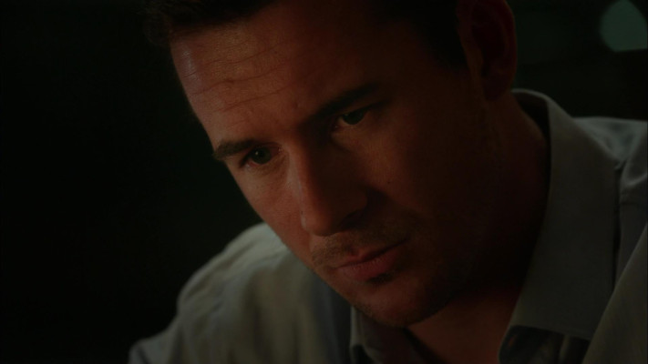 Barry Sloane  pic #1207870
