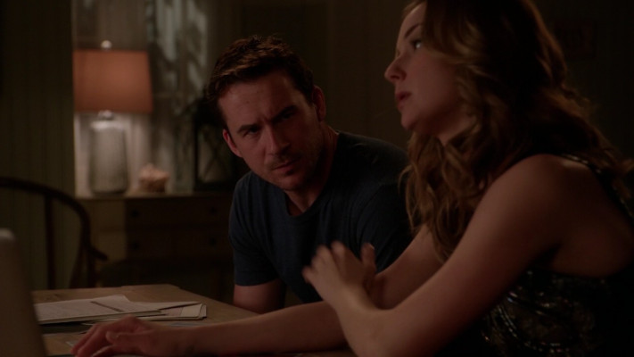 Barry Sloane  pic #1210122