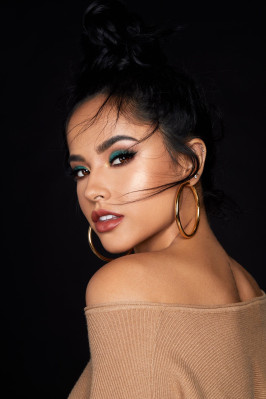 Becky G  pic #1088271