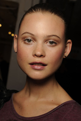 Behati Prinsloo pic #254670