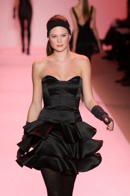 Behati Prinsloo pic #250259