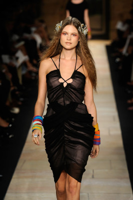 Behati Prinsloo pic #250262