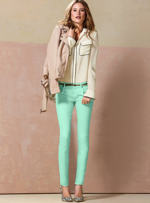 Behati Prinsloo pic #556209