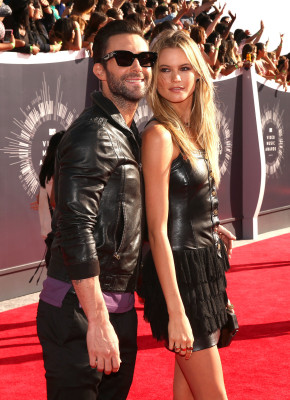 Behati Prinsloo pic #724838