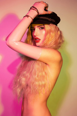 Bella Thorne pic #1009712