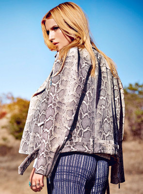 Bella Thorne pic #814337