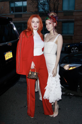 Bella Thorne pic #1106044