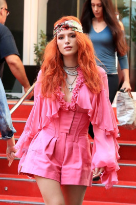 Bella Thorne pic #1071743