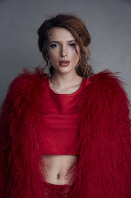 Bella Thorne pic #1001378