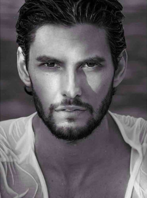 Ben Barnes pic #690115
