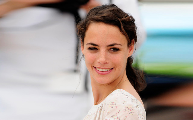photo 20 in Berenice Bejo  gallery [id573493] 2013-02-09 00:00:00