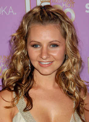 Beverly Mitchell pic #321452