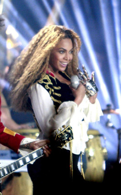 photo 3 in Beyonce Knowles gallery [id119081] 2008-12-05 00:00:00