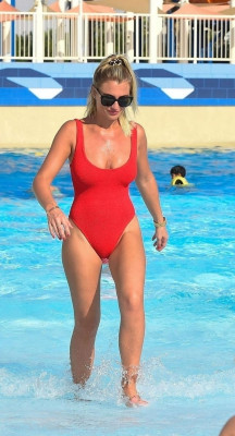 photo 27 in Billie Faiers gallery [id1081487] 2018-11-12 00:00:00