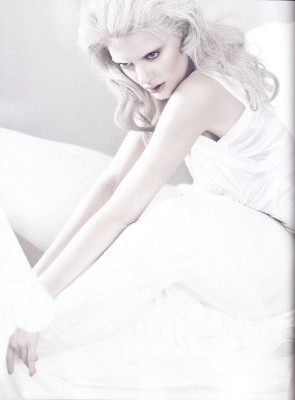 photo 28 in Bregje Heinen gallery [id500573] 2012-06-18 00:00:00