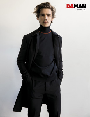 Brenton Thwaites pic #1290192
