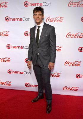Brenton Thwaites pic #1290171