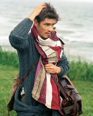 Brenton Thwaites pic #1290178