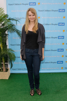 photo 16 in Bridgit Mendler gallery [id576866] 2013-02-22 00:00:00