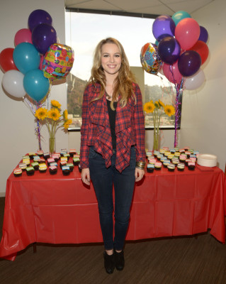 Bridgit Mendler pic #622627