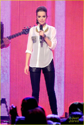 Bridgit Mendler pic #666082