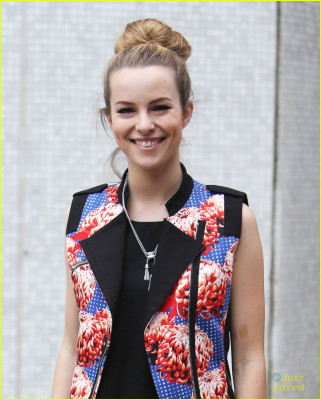 photo 8 in Bridgit Mendler gallery [id666170] 2014-02-04 00:00:00