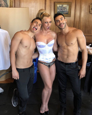 photo 4 in Britney gallery [id1114278] 2019-03-12 00:00:00
