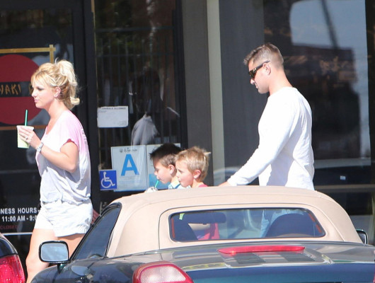 photo 8 in Britney Spears gallery [id545532] 2012-10-24 00:00:00