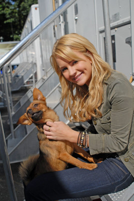 Brittany Robertson pic #491472
