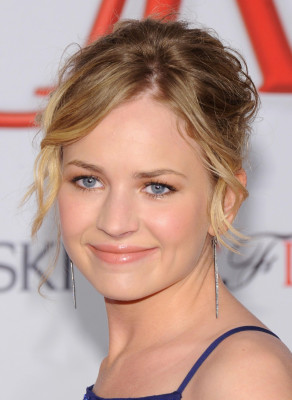 Brittany Robertson pic #496951