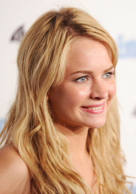 Brittany Robertson pic #491235