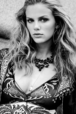 Brooklyn Decker pic #647633