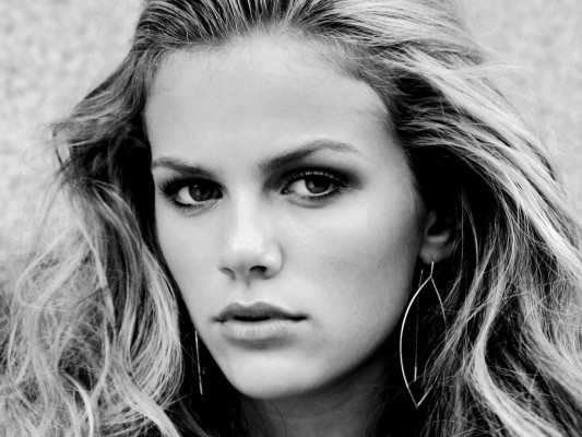 Brooklyn Decker pic #415781