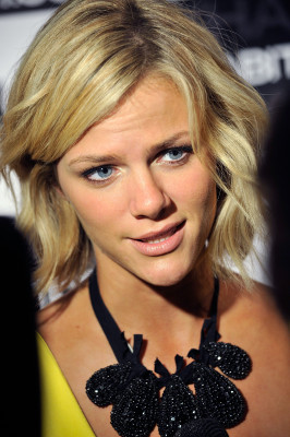 Brooklyn Decker pic #381576