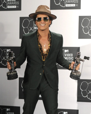 photo 5 in Bruno Mars gallery [id629620] 2013-09-02 00:00:00