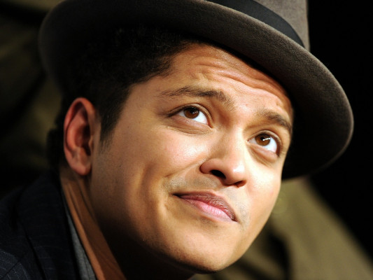 Bruno Mars pic #401366