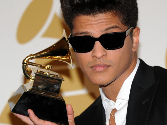 Bruno Mars pic #401365