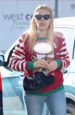 photo 6 in Busy Philipps gallery [id1092967] 2018-12-28 00:00:00