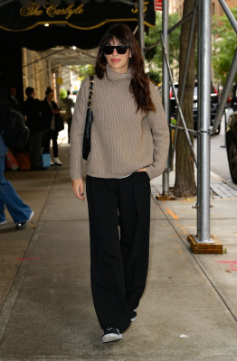 photo 4 in Camila Morrone gallery [id1312437] 2022-10-28 00:00:00