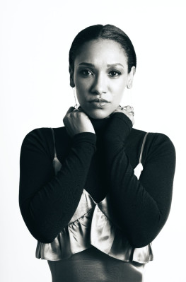 photo 14 in Candice Patton gallery [id1039127] 2018-05-22 00:00:00