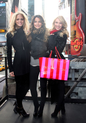 photo 8 in Candice Swanepoel gallery [id342549] 2011-02-14 00:00:00