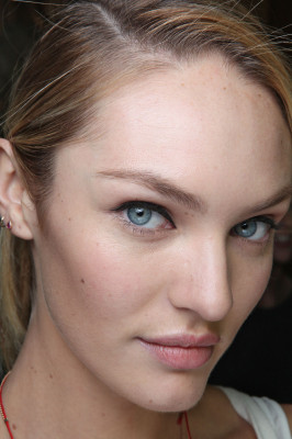 Candice Swanepoel pic #397088