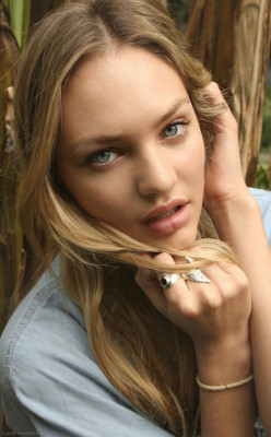 photo 3 in Candice Swanepoel gallery [id153354] 2009-05-05 00:00:00