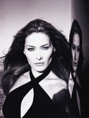 photo 3 in Carla Bruni gallery [id305147] 2010-11-17 00:00:00